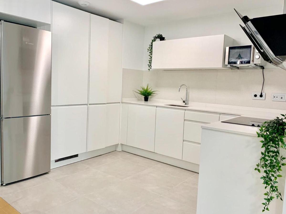 Deluxe Beach Flat W Garage By Wave Properties Лас-Пальмас-де-Гран-Канария Экстерьер фото